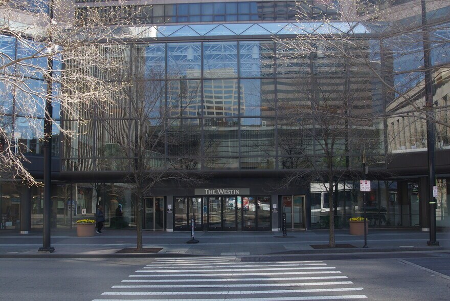 More Photos Of 21 E 5th St, Cincinnati Hotel For Lease