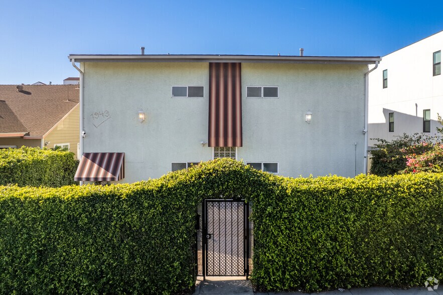 More Photos Of 1943 Vista Del Mar Ave, Los Angeles Apartments For Sale