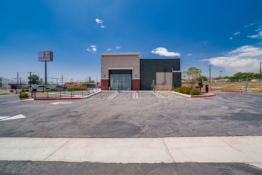 More Photos Of 775 E Ramsey St, Banning Fast Food For Sale