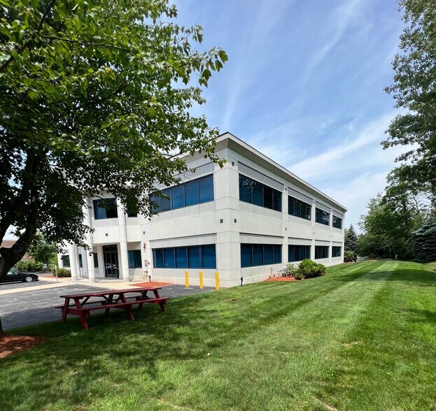 More Photos Of 7 Technology Dr, Chelmsford Office For Lease