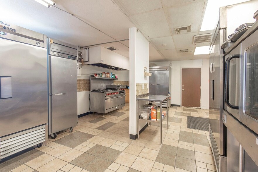 More Photos Of 1710 N McDonald St, McKinney Assisted Living For Sale