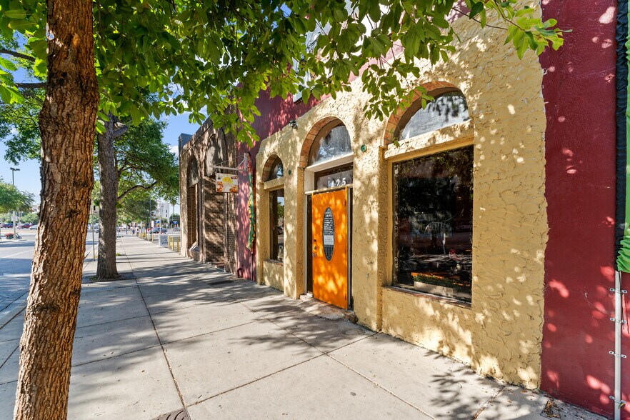 Primary Photo Of 425-427 S Saint Marys St, San Antonio Storefront Retail Office For Sale