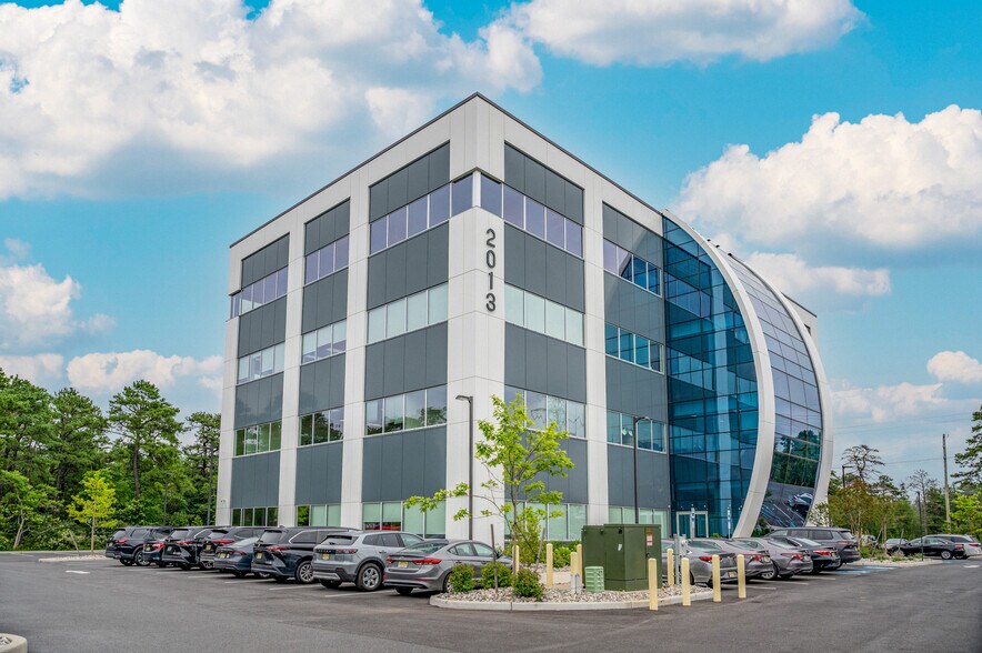 More Photos Of 2013 Cedarbridge Ave, Lakewood Office For Lease