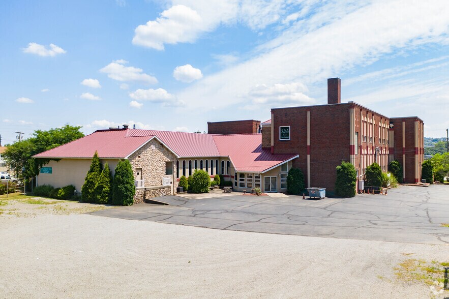 More Photos Of 879 Freeport Rd, Creighton Medical For Lease