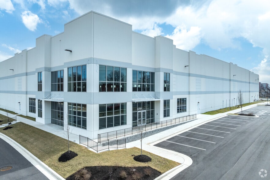 More Photos Of 6709 Pulaski Hwy, Rosedale Distribution For Lease