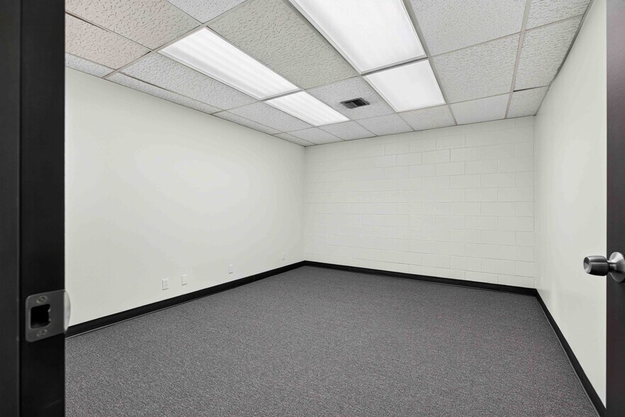 More Photos Of 12220 Rivera Rd, Whittier Warehouse For Lease