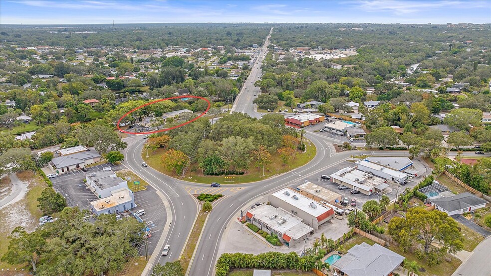 More Photos Of 3205 Southgate Cir, Sarasota Office For Sale