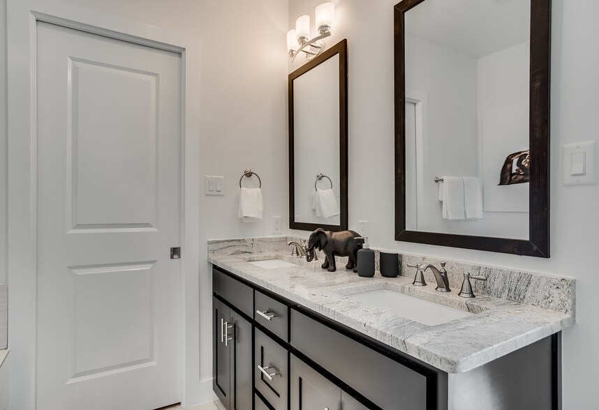 More Photos Of 4950 Cedar Springs Rd, Dallas Apartments For Sale