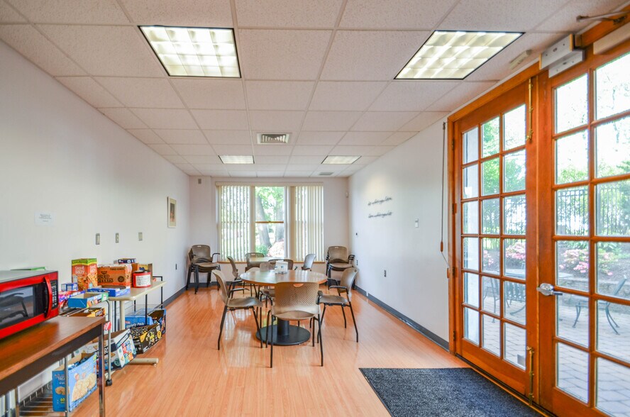 More Photos Of 22 S 2nd St, Emmaus Loft Creative Space For Lease