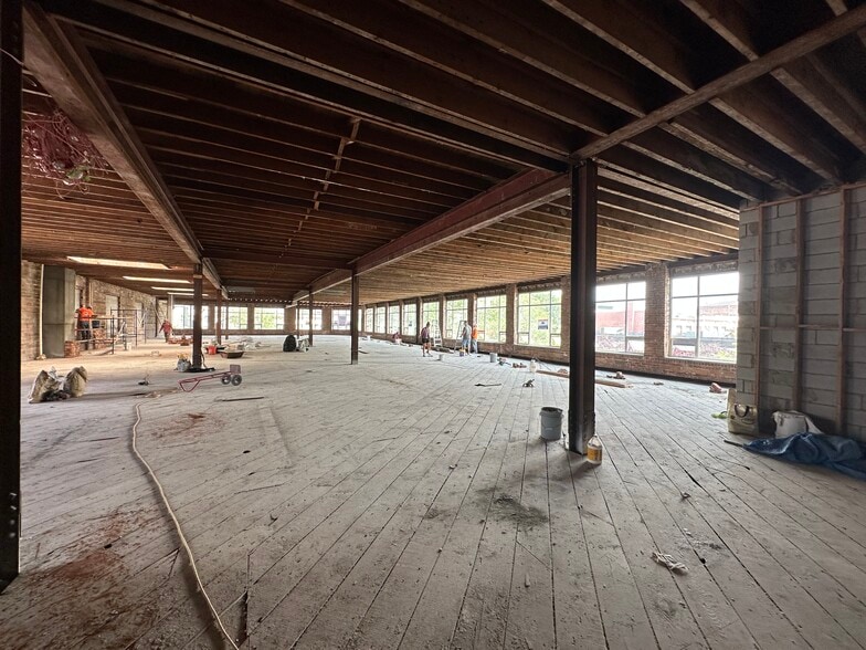 More Photos Of 2-30 South Park St, Montclair Storefront Retail Office For Lease