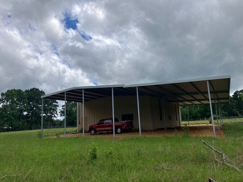 More Photos Of 37 Lazy Ln, Coldspring Industrial For Lease