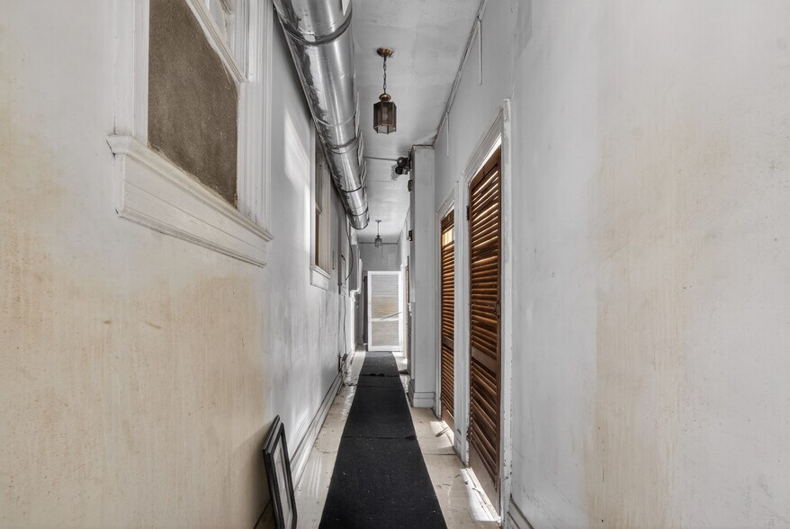 More Photos Of 1010 S Garnett St, Henderson Hotel For Sale
