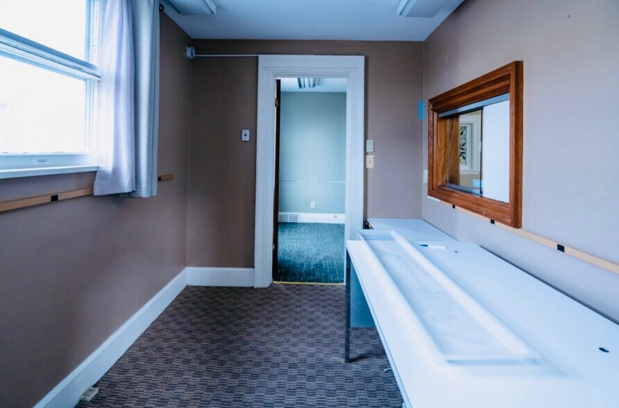 More Photos Of 3911 Main St, Buffalo Medical For Sale