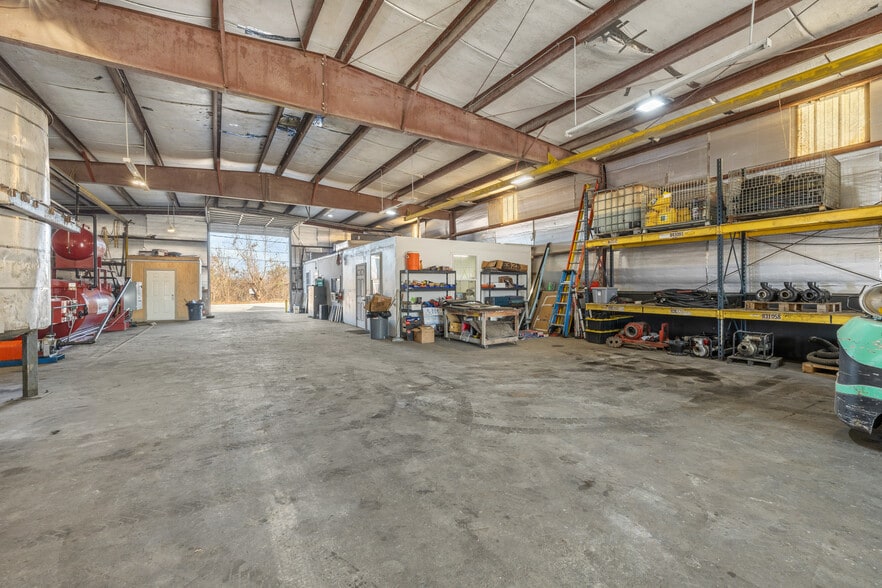 More Photos Of 6701 Almeda Genoa Rd, Houston Warehouse For Sale