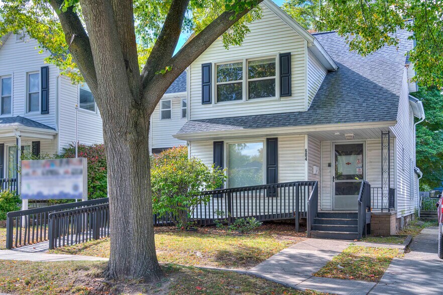 More Photos Of 604 Greenwood Pl, Jackson Office For Lease