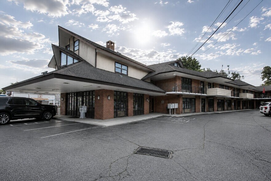 More Photos Of 400 Park Rd, Sevierville Office For Sale