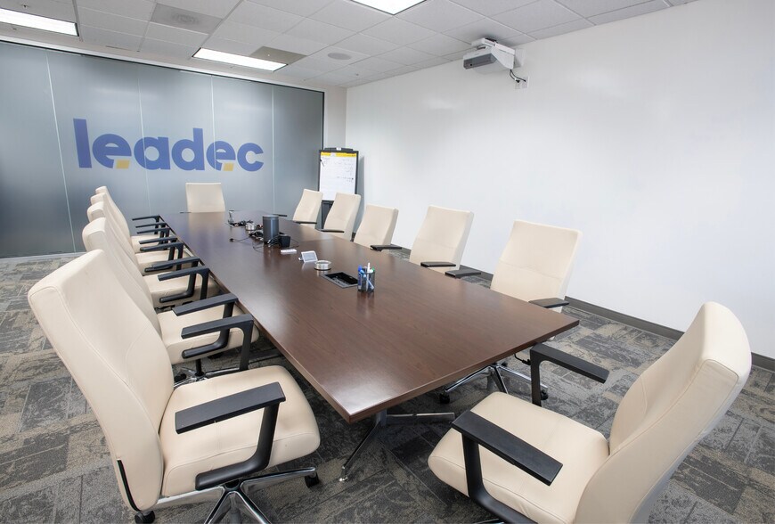 More Photos Of 9395 Kenwood Rd, Blue Ash Medical For Lease