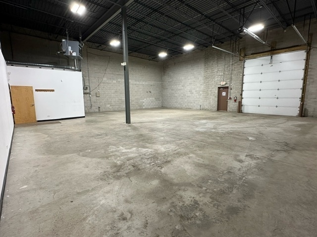 More Photos Of 805 Forestwood Dr, Romeoville Warehouse For Lease