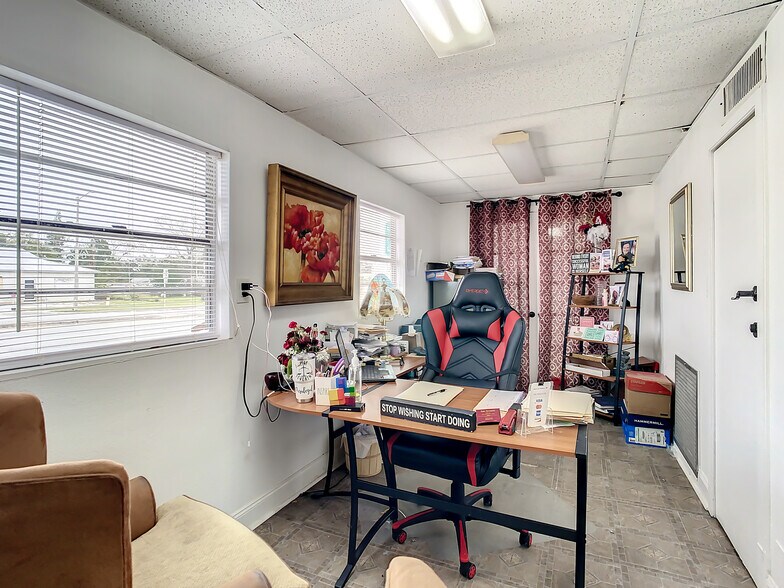 More Photos Of 315 Magnolia Ave, Auburndale Office Residential For Lease