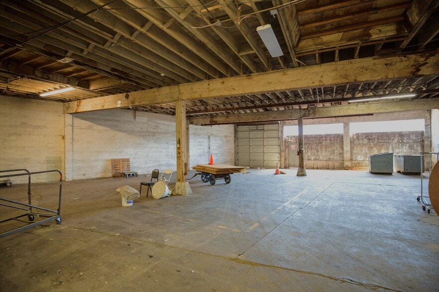 More Photos Of 2200 N Interstate Ave, Portland Warehouse For Lease