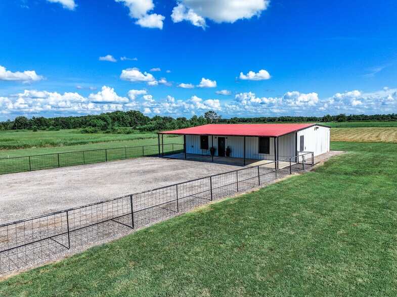 More Photos Of 8505 W Interstate Highway 30, Cumby Specialty For Sale