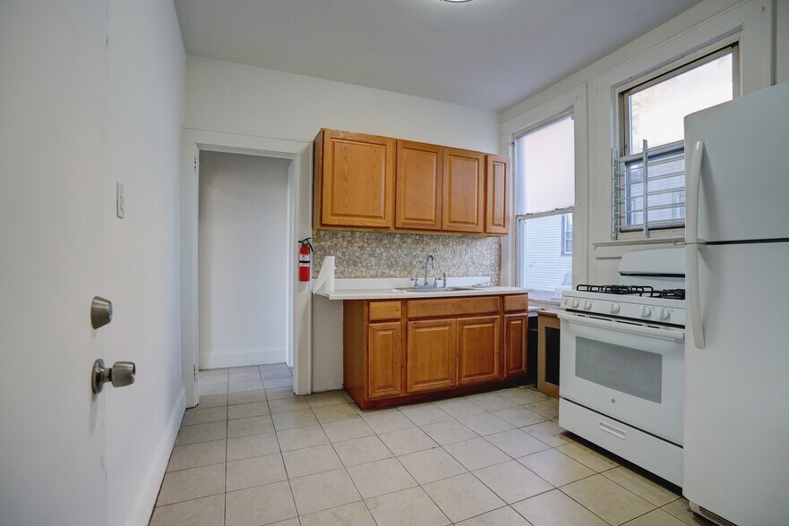 More Photos Of 62 4th St, Elizabeth Storefront Retail Residential For Sale