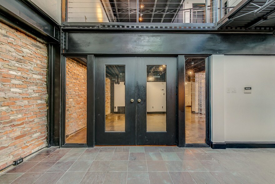More Photos Of 1801 Laws St, Dallas Office Residential For Lease
