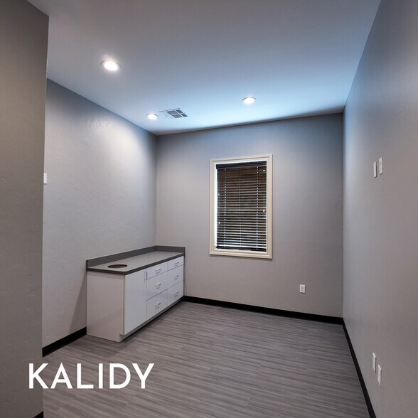 More Photos Of 2220 NW 164th St, Edmond Office For Sale