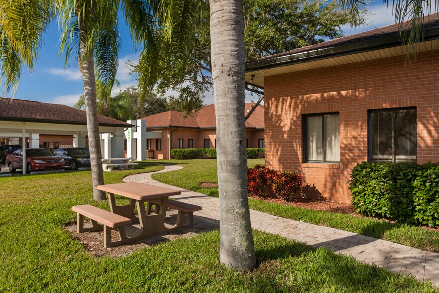 More Photos Of 10501 Six Mile Cypress Pky, Fort Myers Unknown For Lease