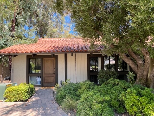 More Photos Of 23501 Park Sorrento, Calabasas Loft Creative Space For Sale