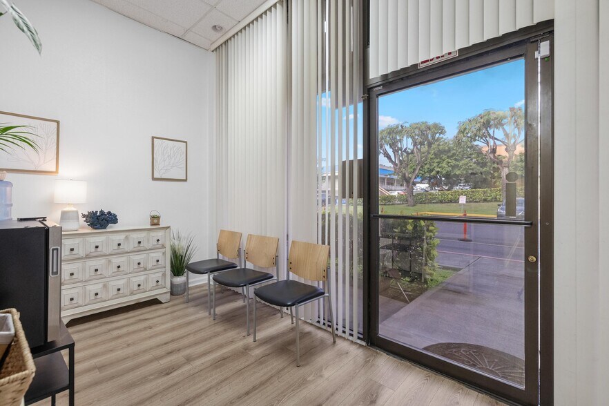 More Photos Of 98-1247 Kaahumanu St, Aiea Medical For Sale