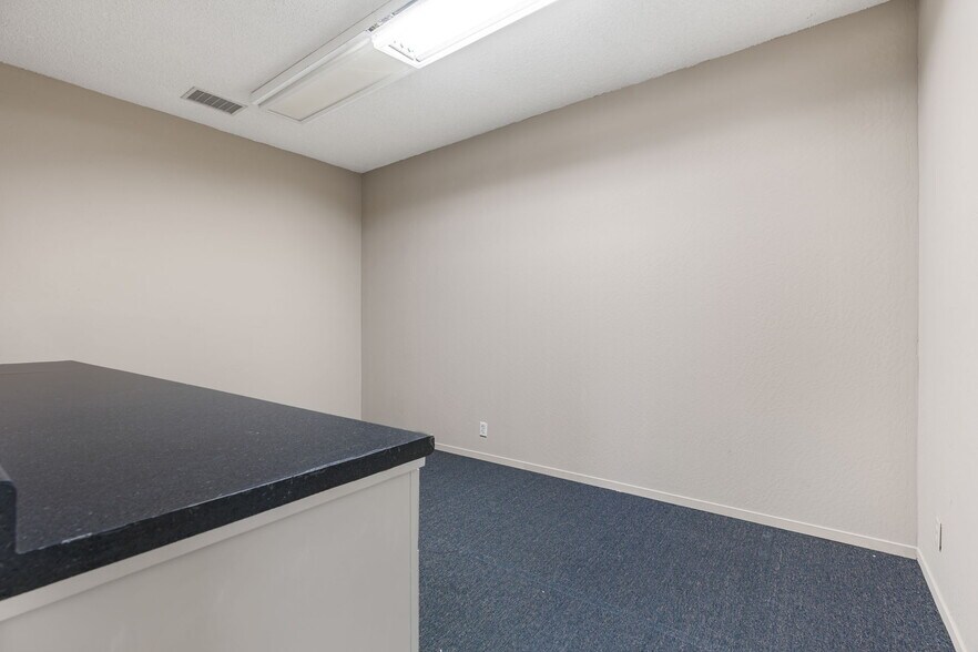 More Photos Of 77-89 Jackson St, Hayward Office For Lease