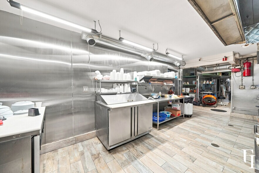 More Photos Of 1353 SW 1st St, Miami Storefront Retail Residential For Sale