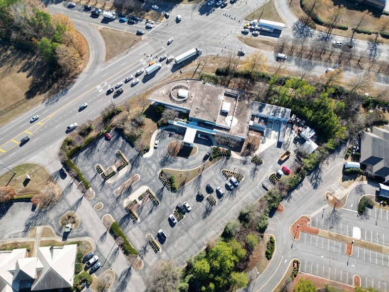 More Photos Of 600 Lakeshore Pky, Birmingham Medical For Lease