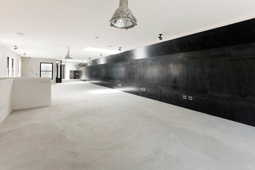 More Photos Of 108-110 S Park St, San Francisco Storefront Retail Residential For Lease