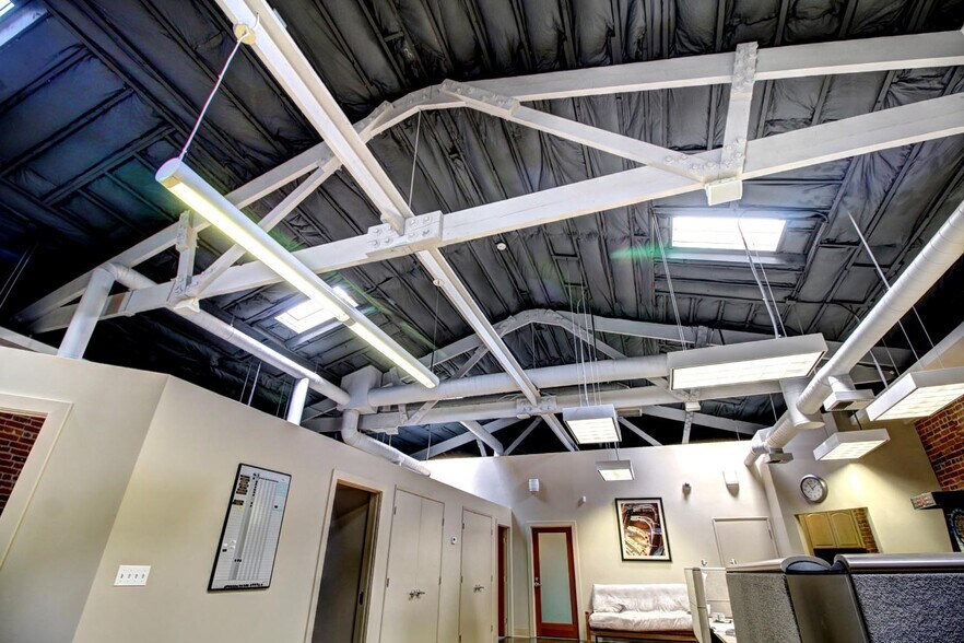 More Photos Of 2005 N St, Sacramento Loft Creative Space For Sale