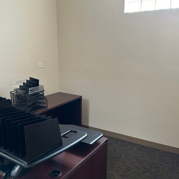 More Photos Of 240 Long Beach Rd, Island Park Office For Sale