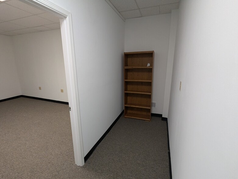 More Photos Of 603 Detroit St, La Porte Loft Creative Space For Sale