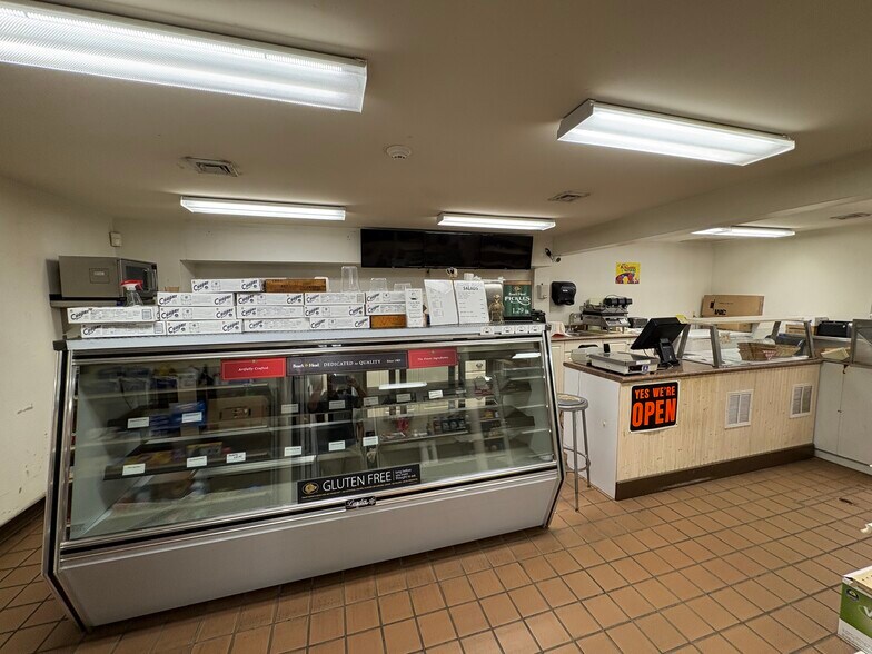 More Photos Of 2 Chesterfield Georgetown Rd, Chesterfield Convenience Store For Sale