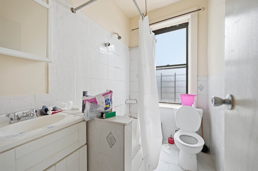 More Photos Of 2 Overlook Ter, Yonkers Apartments For Sale