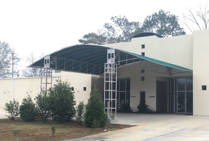 Primary Photo Of 100 S Greentree Ln, Foley Medical For Sale
