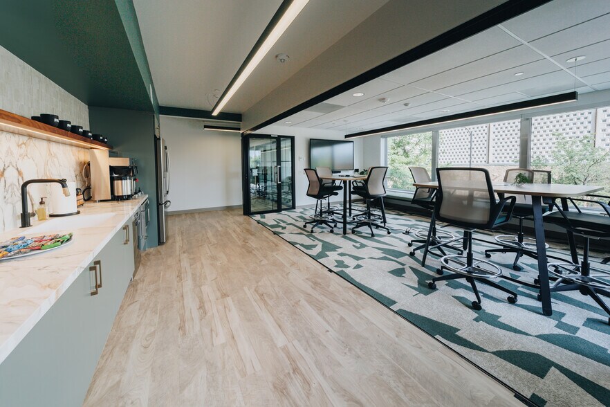 More Photos Of 2040 14th St, Boulder Office For Lease
