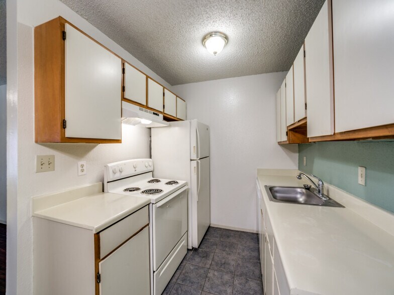 More Photos Of 7737 Skolout St, San Antonio Apartments For Sale