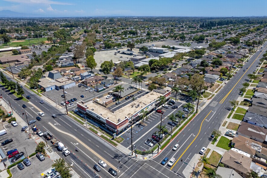 More Photos Of 6400-6426 Del Amo, Lakewood Unknown For Lease