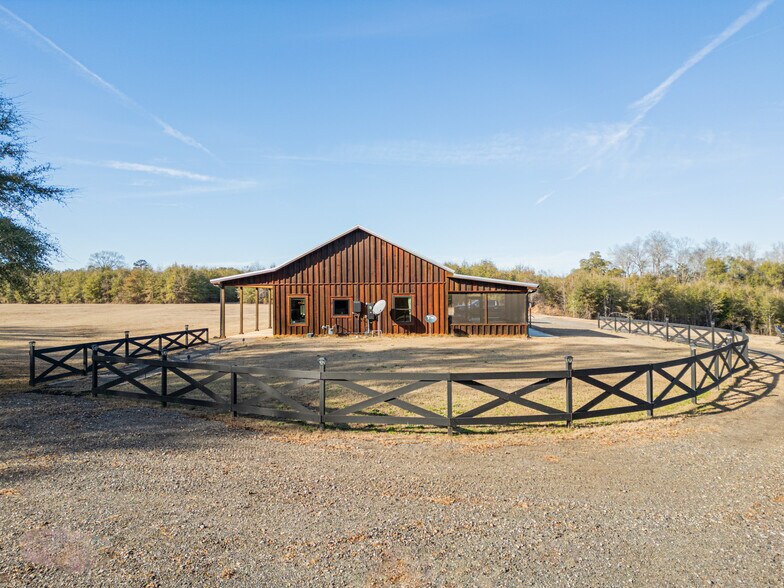 More Photos Of 9036 Bullard Rd, Dry Branch Lodge Meeting Hall For Sale