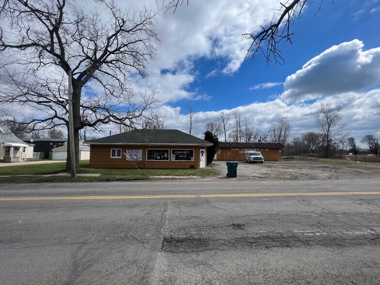 More Photos Of 11 Felton St, North Tonawanda Industrial For Sale