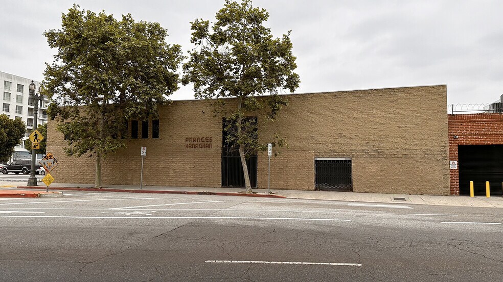 Primary Photo Of 1318 S Olive St, Los Angeles Warehouse For Lease