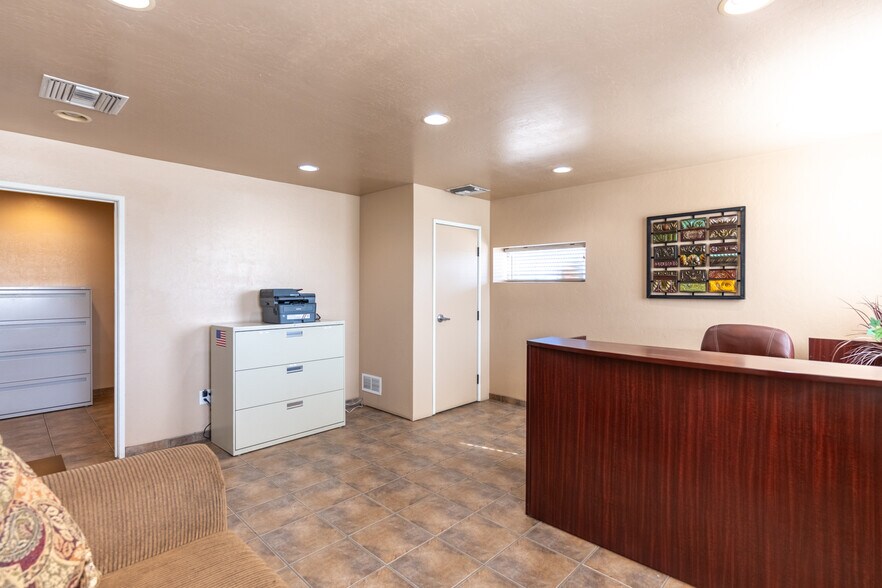 More Photos Of 1121 Sumner St, Bakersfield Warehouse For Lease