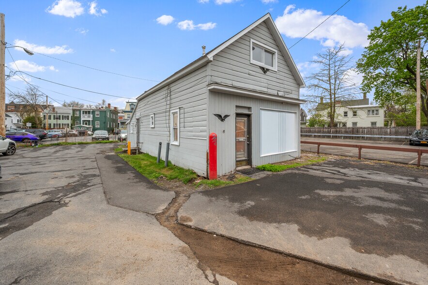 More Photos Of 21 Main St, Kingston Apartments For Sale