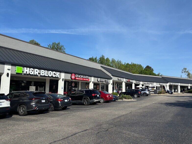 Primary Photo Of 817-909 N Smithfield Rd, Knightdale General Retail For Lease